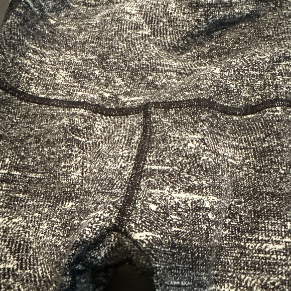 Lululemon leggings 4 24 in - Picture 2 of 5